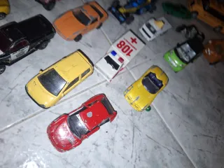 Lote coches miniatura varias épocas