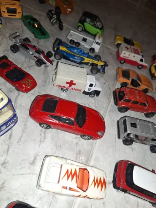 Lote coches miniatura varias épocas