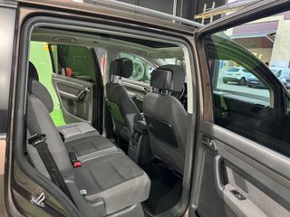 VOLKSWAGEN Touran 2.0 TDI Sport  2012