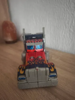 Camión Optimus Prime Transformers