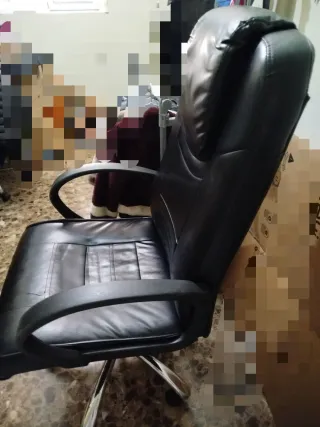 Silla de despacho polipiel negra