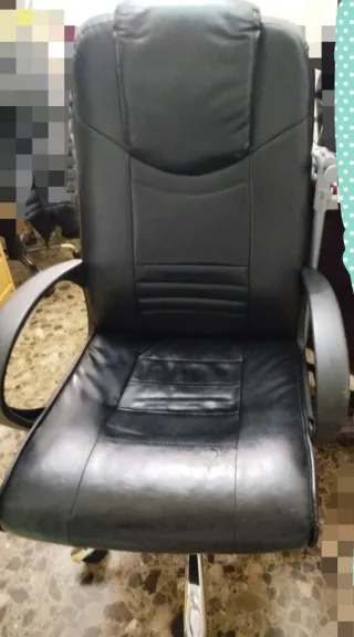 Silla de despacho polipiel negra