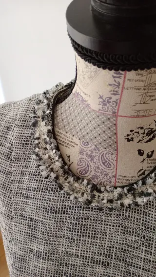 Vestido tweed gris y blanco