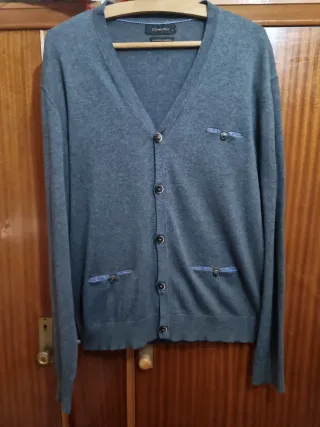 Chaqueta gris de punto cachemir