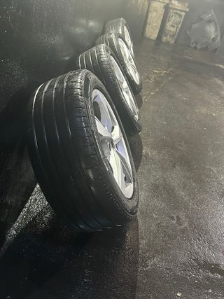 Llantas Audi A4 B9 R17 Runflat 30%