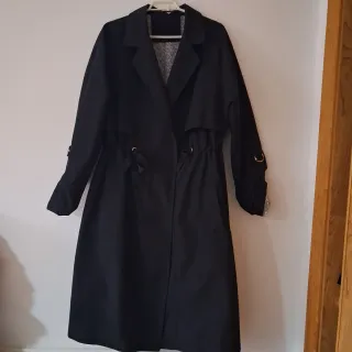 Gabardina negra larga