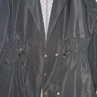 Gabardina negra larga