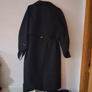 Gabardina negra larga
