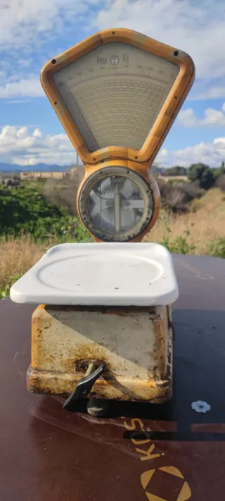 Báscula antigua Mobba Naranja