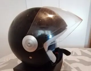 Casco Moto Scooter Negro con Visera