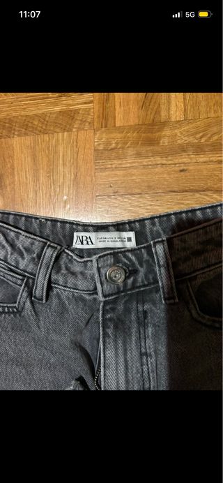 Pantalón Zara