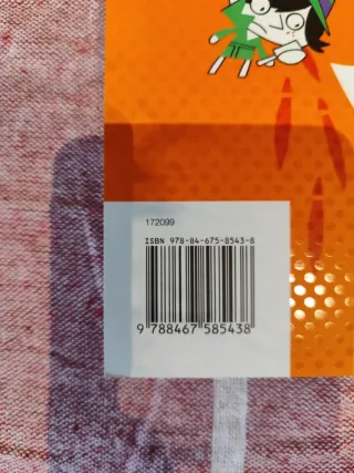 "Mi vecino de abajo" de Daniel Nesquens