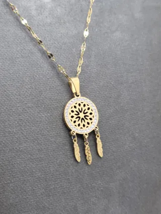 Collar Atrapasueños acero quirúrgico chapado oro