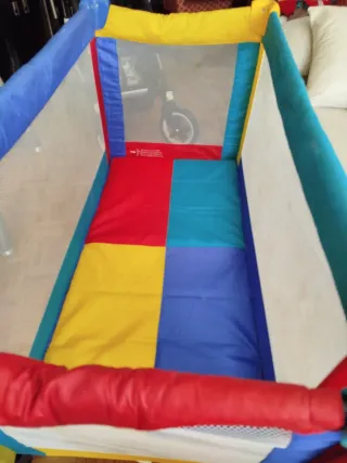 Parque infantil de juegos