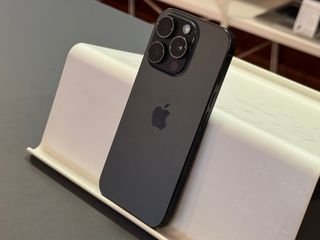 iPhone 16 Pro REESTRENO - GARANTIA