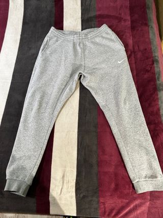 Pantalón chándal Nike gris