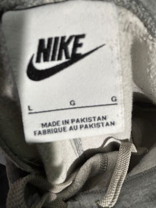 Pantalón chándal Nike gris