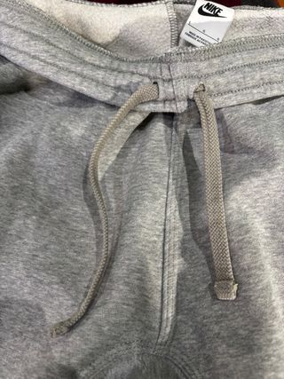 Pantalón chándal Nike gris