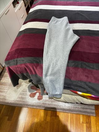 Pantalón chándal Nike gris