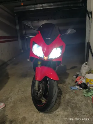 Honda CBR 600F4i 35.000km