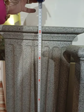3 Columnas con Capitel