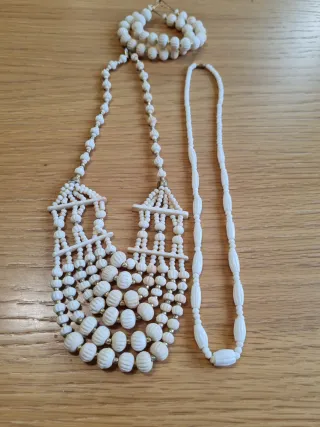 Set 2 collane e 2 bracciali in osso