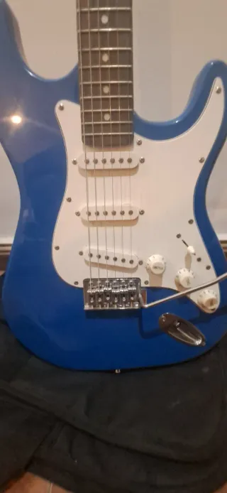 Guitarra Eléctrica Azul + Amplificador