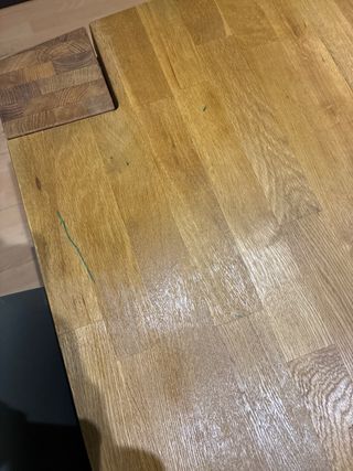 Mesa de madera con 6 sillas