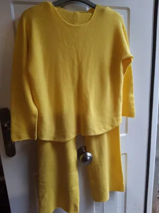 Conjunto de punto amarillo