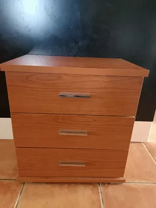 Armario ropero y 1 mesita de noche