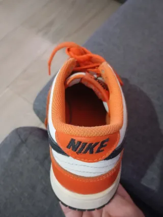 Zapatillas Nike Naranja y Blanco