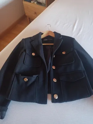 Chaqueta Zara azul Botones Dorados