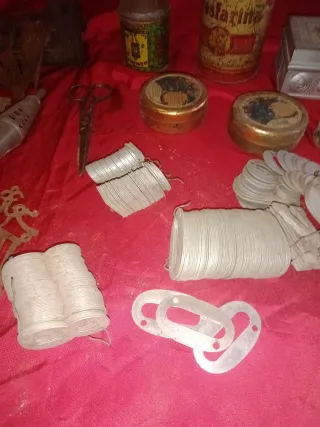 Lote objetos hojalata y bronce antiguos