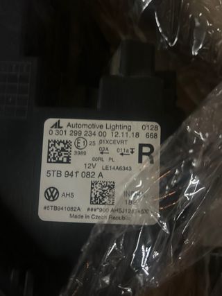 Faro derecho  VW Touran LED ref 5TB941082A