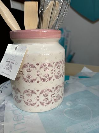 Porta utensili in porcellana bianco e rosa