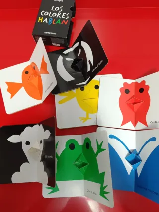 Los colores hablan (Cajita con 7 libros pop-up)...