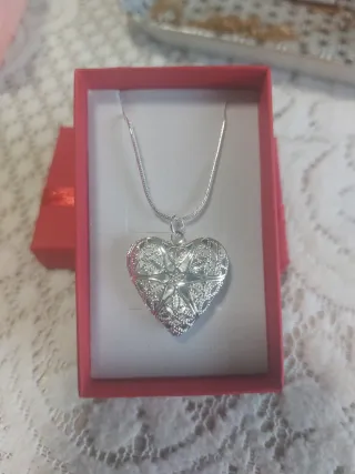 Collar Corazón Portaretrato Plata