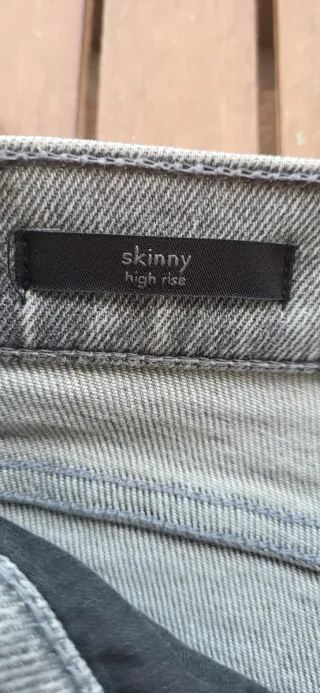 Vaqueros Calvin Klein Jeans grises