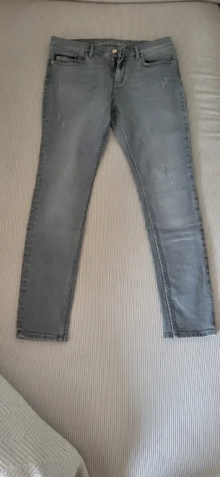 Vaqueros Calvin Klein Jeans grises