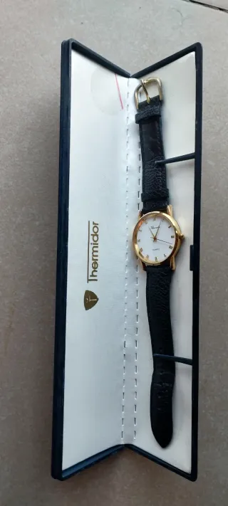 Reloj Thermidor de pulsera dorado