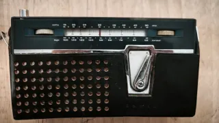 Radio Vintage Lavis 750 Negra y casette para JAS