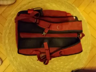 Mochila SOVRNREPUBLIC convertible /rojo