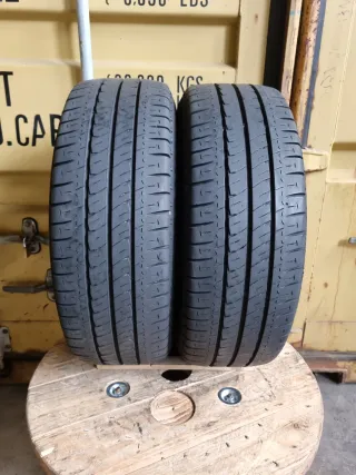 Vendo 2 Neumáticos Furgoneta Buen Estado