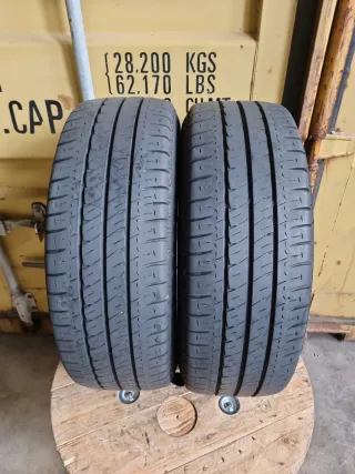 Vendo 2 Neumáticos Furgoneta Buen Estado