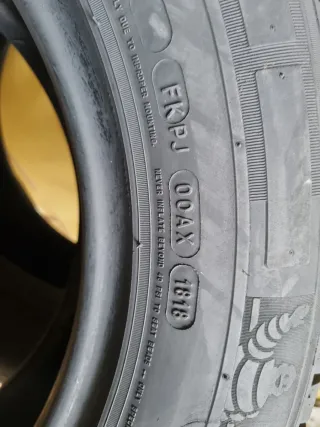 Vendo 2 Neumáticos Furgoneta Buen Estado