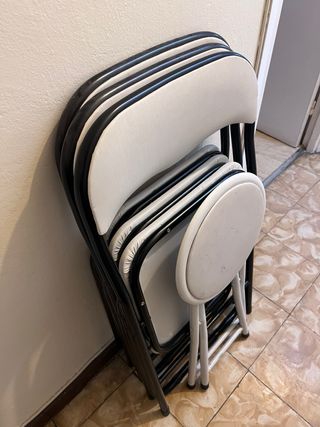 Mesa extensible de madera blanca