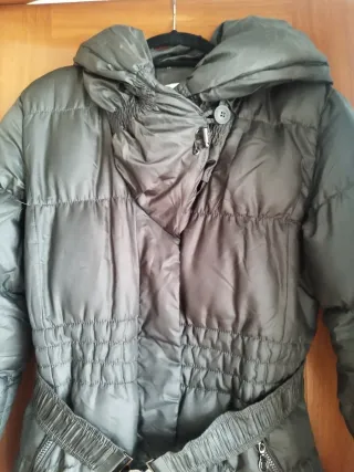 Abrigo acolchado Moncler topo Talla L en bue