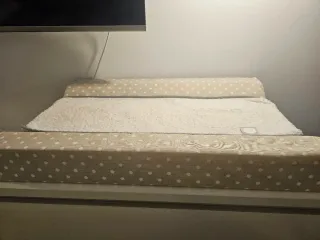 Cambiador de bebé con funda