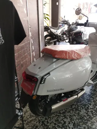 Lambretta G350 Scooter