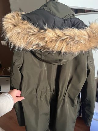 Chaquetón verde militar con capucha